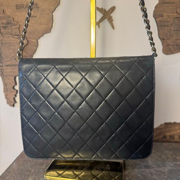 Chanel Vintage Black Lambskin Leather Flap Bag Pre-Serial GHW - Picture 3 of 12
